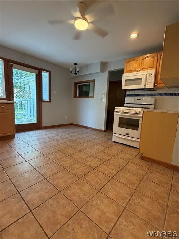 781 Campbell Blvd