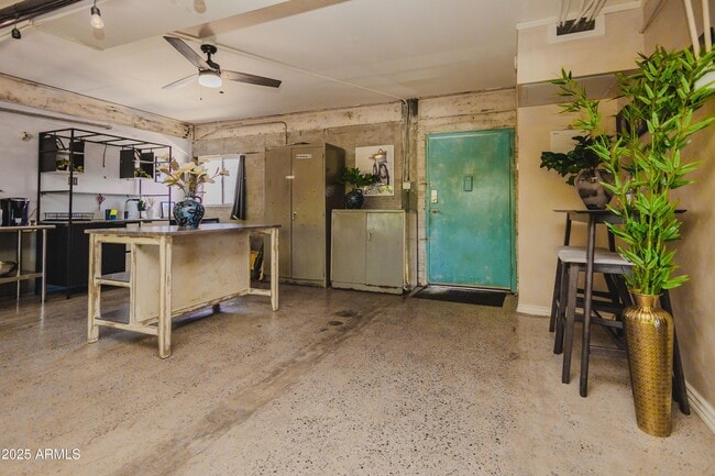 Photo - 353 E Thomas Rd