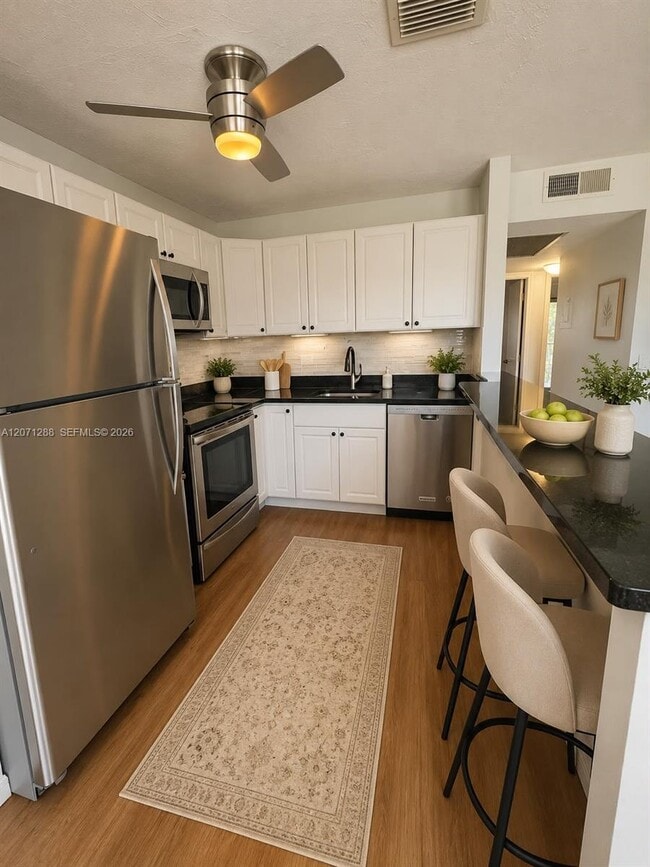 Photo - 13450 SW 3rd St Unidad 404D