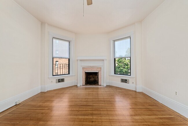 Photo - 9 Buswell St Unit 2R
