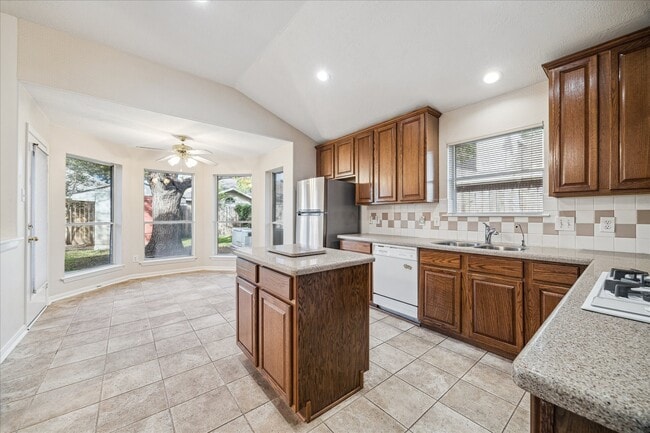 Photo - 9126 Bearcove Cir