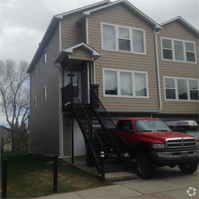 Building Photo - 4 Bedroom 3 1/2 Bath Condo in Hawks Ridge