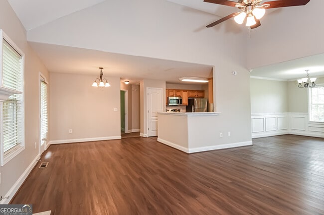Photo - 3823 Refinement Way