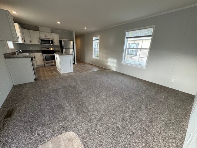 2022 Marmoor Dr