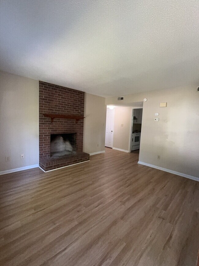 Photo - Stunning 3 Bed, 2.5 Bath Home with 1536 Sq Ft in Jacksonville, NC!