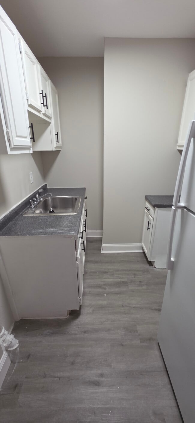 Photo - 1828 W Lombard St