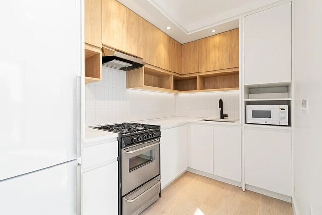 Photo - 2-22 51st Avenue Unit 2B