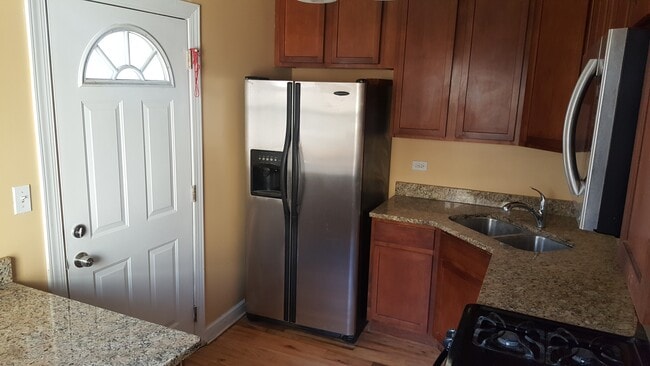 Photo - 2243 W Rosemont Ave Unit #2