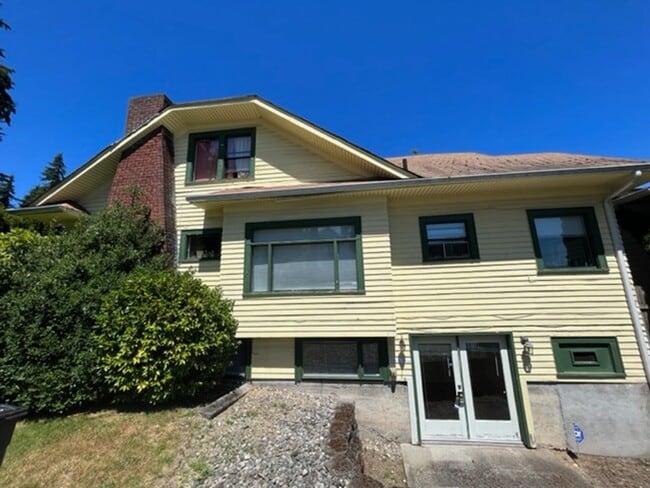 Building Photo - 5411COLBYAVE Unit B