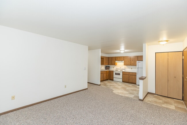 Photo - Weston Pines Apartments