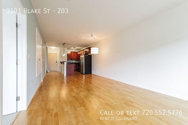 Photo - 3101 Blake St
