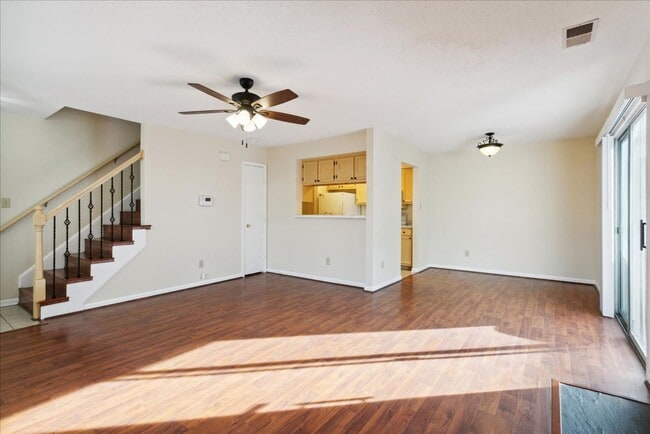 Photo - 27 F Tamarisk Quay