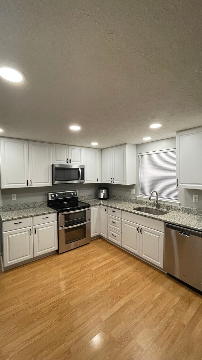 Photo - 8559 Wheatfield Way