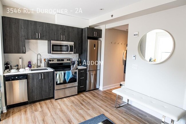 Photo - 3546 Rue Durocher Unit 2A