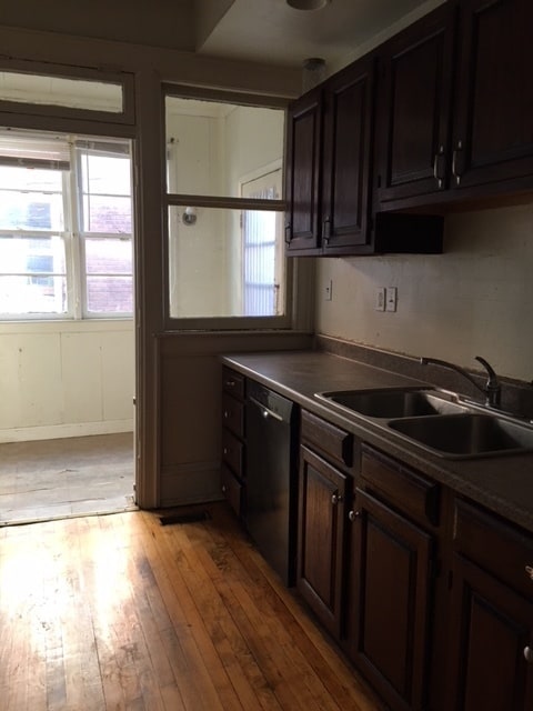 Photo - Three Bedroom Brick Home in the City of Charleston.