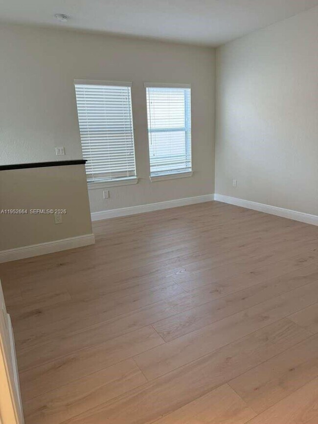 Photo - 3917 Mahogany Ln