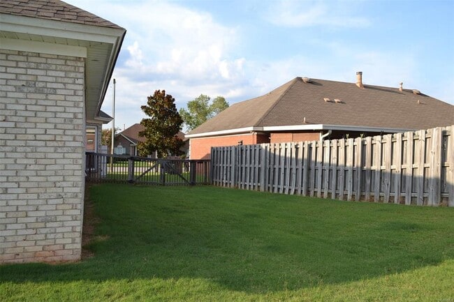 Photo - 6942 Heathermoore Loop