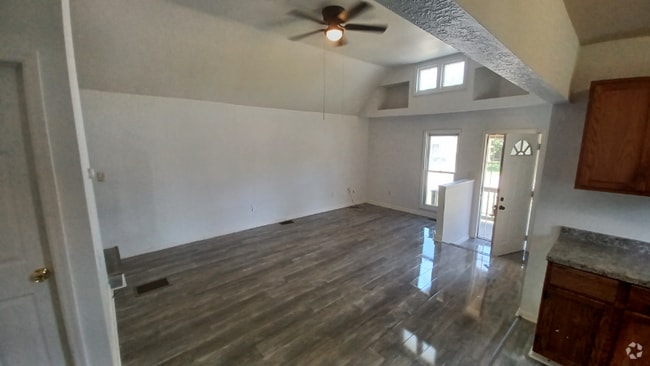 Building Photo - 2265 Avondale Ave Rental