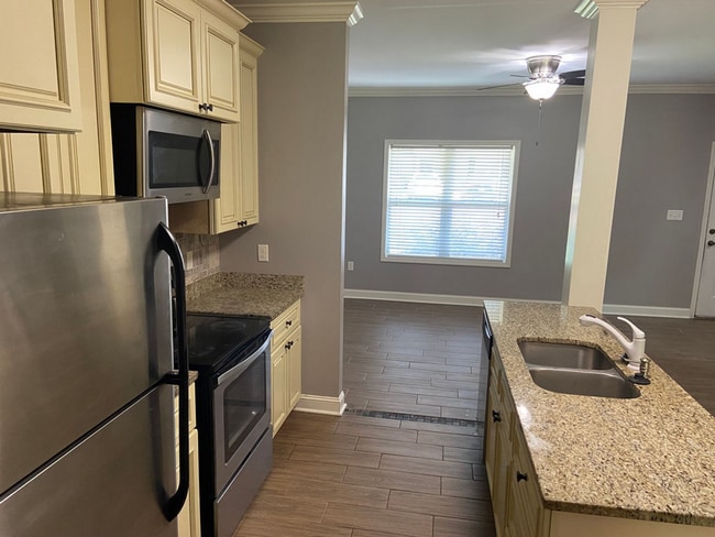 403 Shady Pk Cv