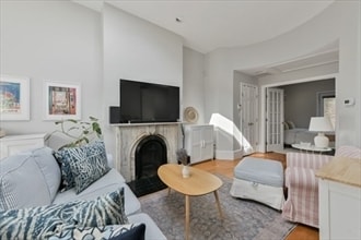 Photo - 219 W Newton St Unit 4