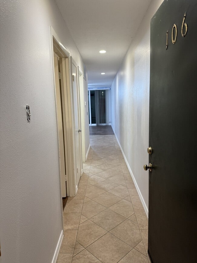 Photo - 12600 Melville Dr Unit 106