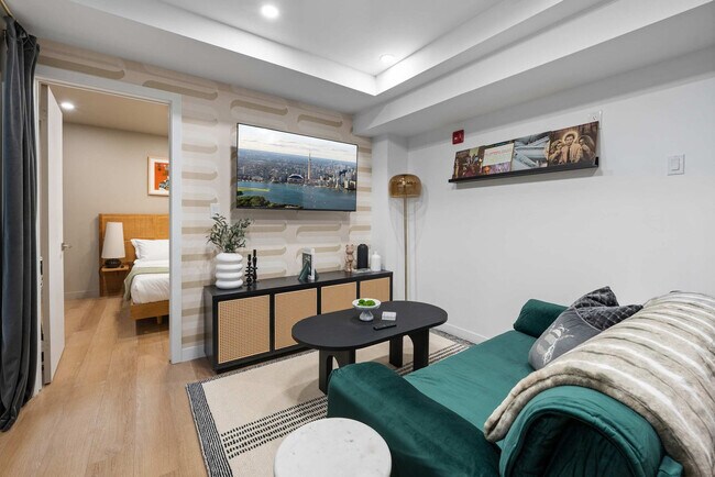 Photo - 168 McCaul St Unit SI ID1389236P