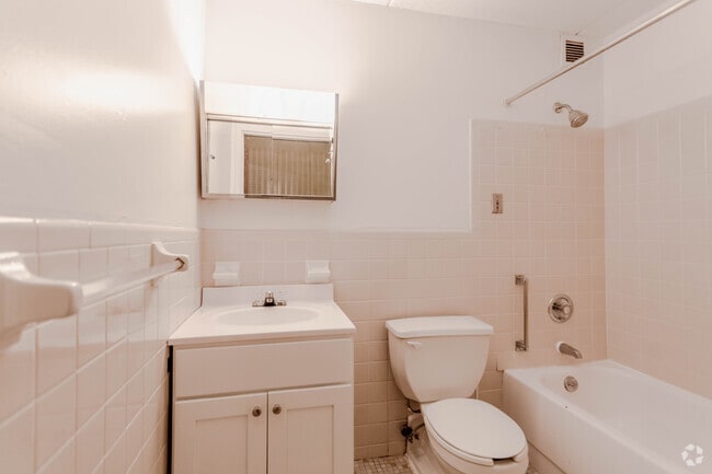 Bathroom - Studio
