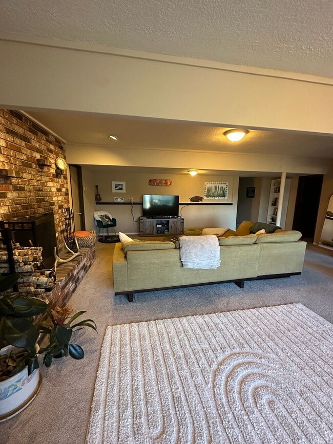 Photo - 2 bedroom 1 bath daylight basement unit in the heart of Edmonds