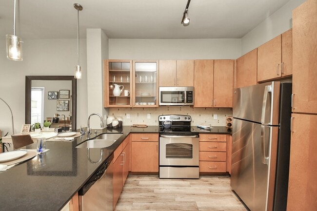 Photo - 5455 Richmond Ave.