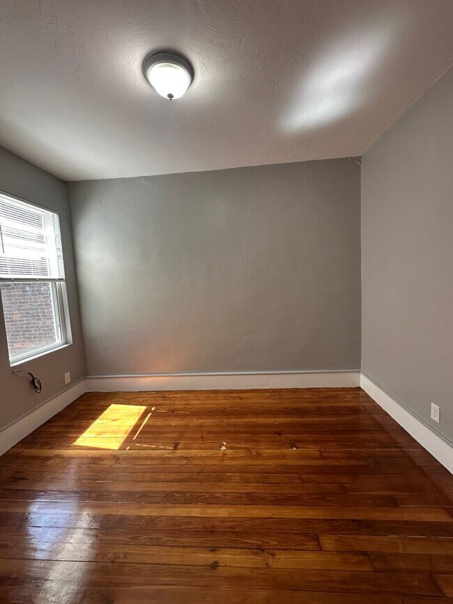 Photo - 82 Bragdon St Unit 3