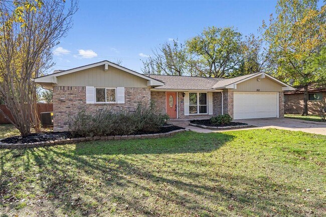 Photo - 1912 Terry Ln