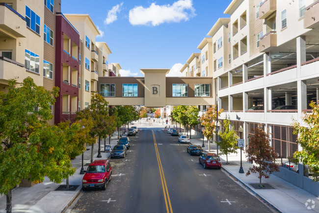 THE BRIDGES AT VICTORIAN SQUARE - THE BRIDGES AT VICTORIAN SQUARE Apartamentos