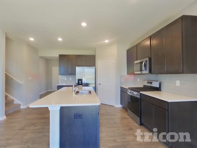 Photo - 1658 Fairmount Dr