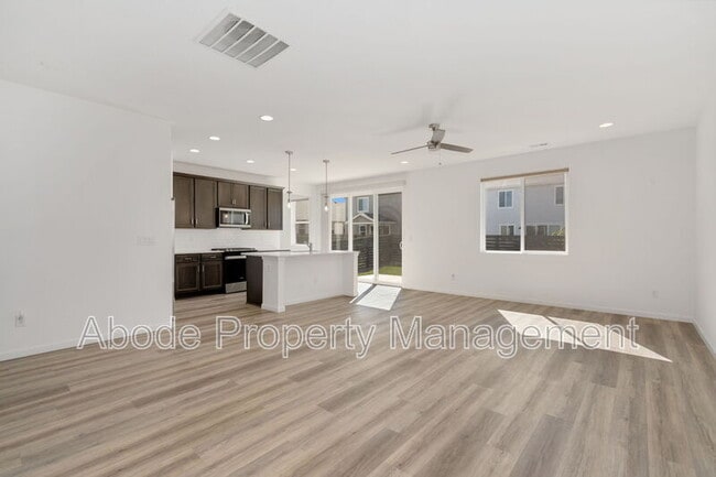 Photo - 2418 Cottongrass Ave
