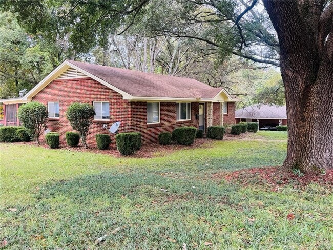 Photo - 320 Green Ridge Rd