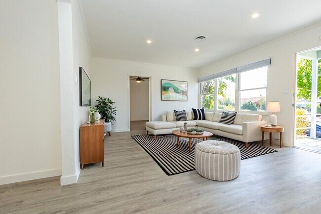 Photo - Newly Remodeled 3Bd/2Ba Home in North Pacific Beach Just Blocks From Tourmaline Surf Beach!