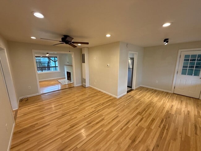 Photo - 1070 SW 16th Ave