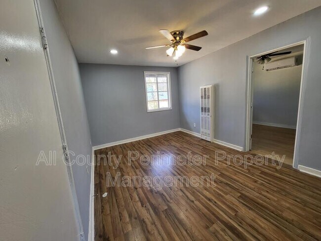 Photo - 210 Estoria St SE Unit 4