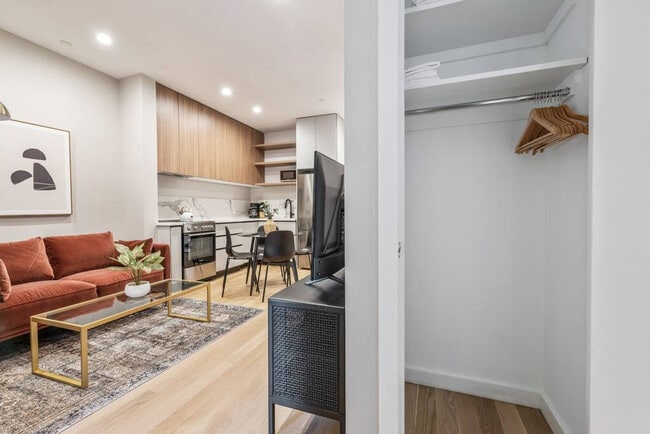 583 Lorimer St Unit SI ID1013673P