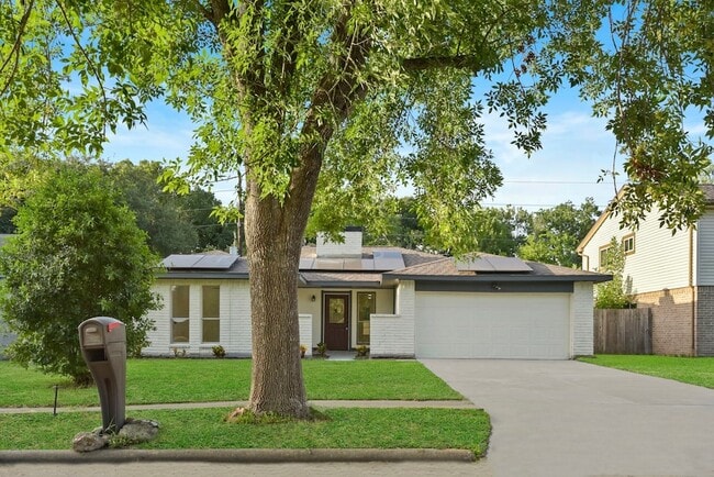 2322 Aprilmont Dr