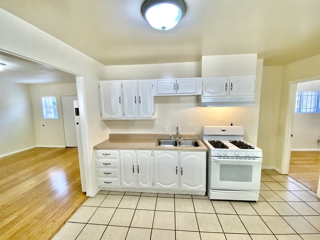 Photo - 1532 Locust Ave