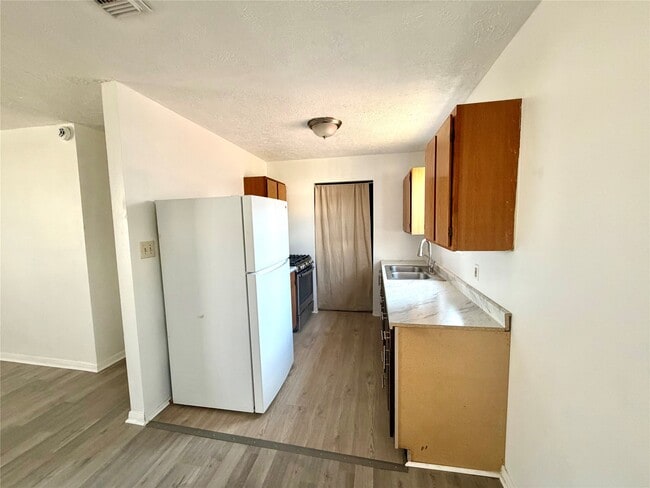 Photo - 710 Fields St