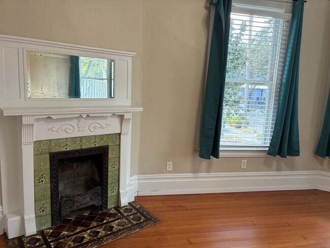Photo - 2300 Capitol Ave Unit 2
