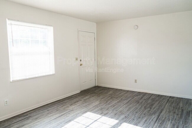 Photo - 3104 E Gov John Sevier Hwy Unit 18