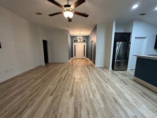 Photo - 7329 Farmers Rd