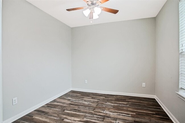 Building Photo - 104 Indigo Brush Dr