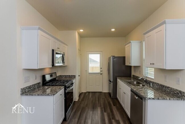 Photo - 5222 Dawn Break