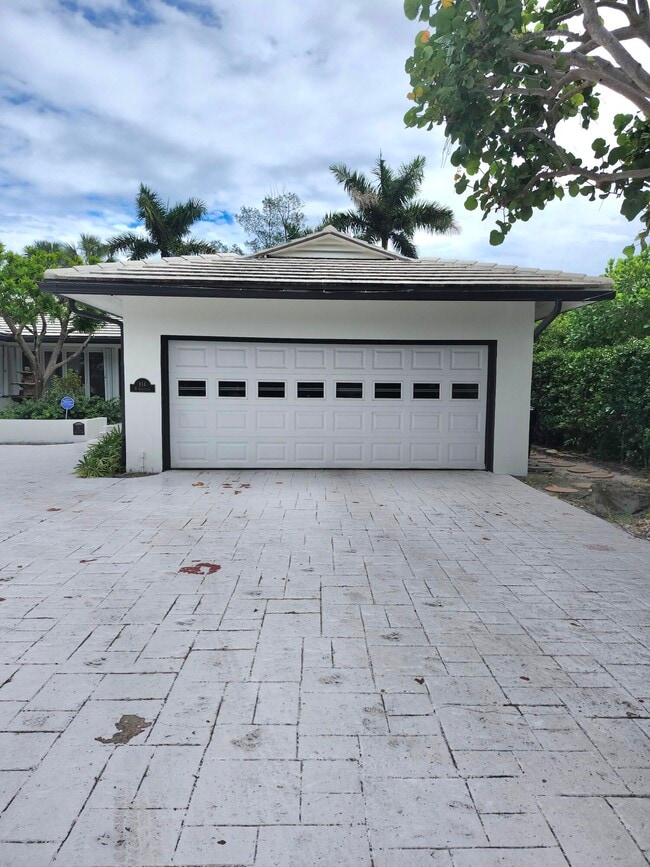 Photo - 814 N Golfview Rd