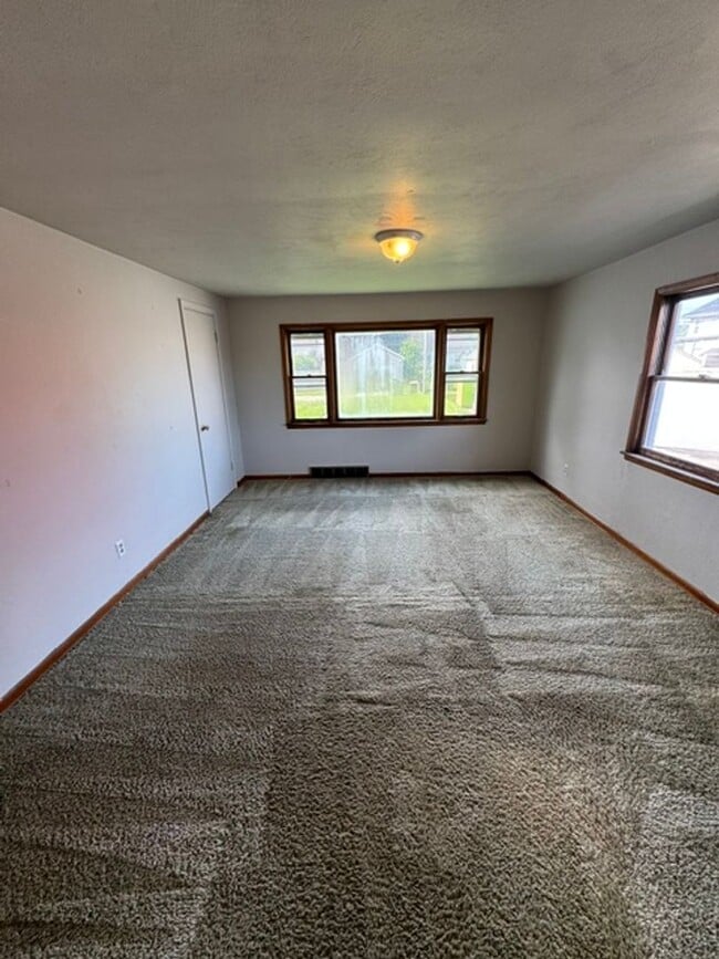 Photo - 817 W State Blvd