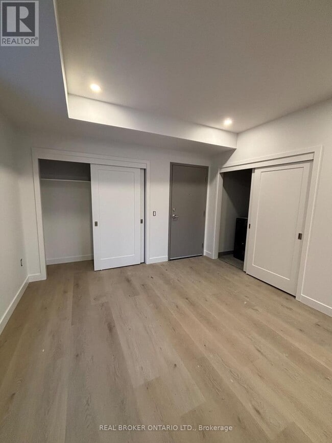 Photo - 184 Woodroffe Ave Unité 4